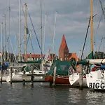 Lägenhet Landhauswohnung In Kroepelin Mit Grossem Garten *