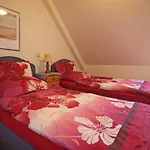 Landhauswohnung In Kroepelin Mit Grossem Garten Lägenhet Boldenshagen