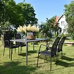 Landhauswohnung In Kroepelin Mit Grossem Garten *