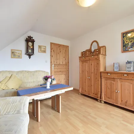 Landhauswohnung In Kroepelin Mit Grossem Garten Boldenshagen
