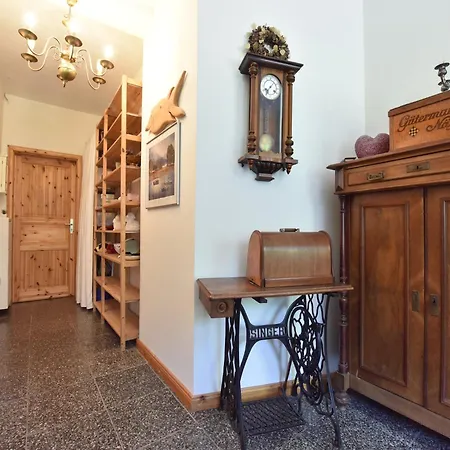 Apartment Landhauswohnung In Kroepelin Mit Grossem Garten
