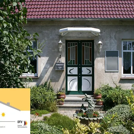 Apartment Landhauswohnung In Kroepelin Mit Grossem Garten