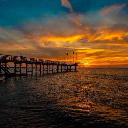 Apartment Landhauswohnung In Kroepelin Mit Grossem Garten *