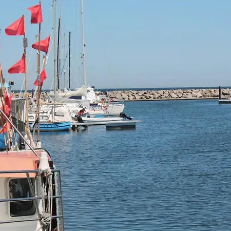 Apartment Landhauswohnung In Kroepelin Mit Grossem Garten Boldenshagen