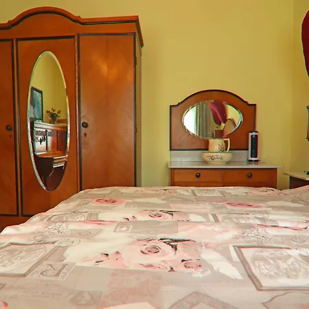 Landhauswohnung In Kroepelin Mit Grossem Garten *