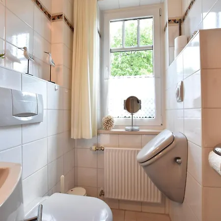 Landhauswohnung In Kroepelin Mit Grossem Garten *