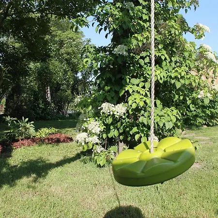 Appartamento Landhauswohnung In Kroepelin Mit Grossem Garten