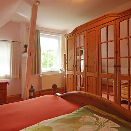 Landhauswohnung In Kroepelin Mit Grossem Garten Appartement *