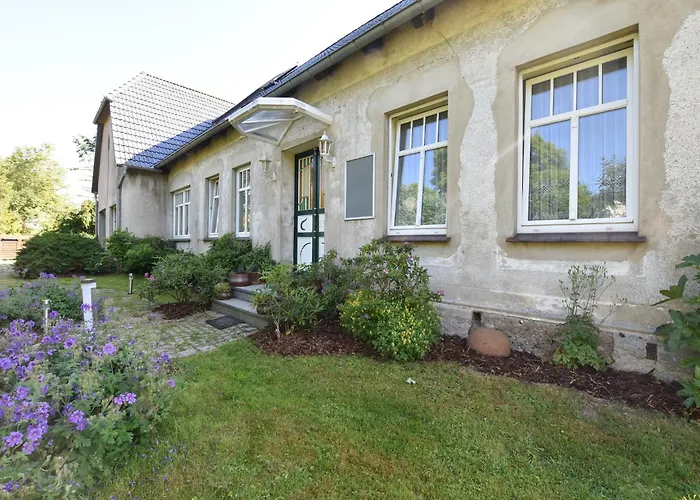 Landhauswohnung In Kroepelin Mit Grossem Garten Appartement Boldenshagen