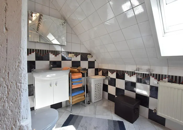Landhauswohnung In Kroepelin Mit Grossem Garten * Boldenshagen