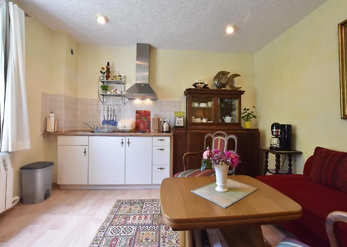Landhauswohnung In Kroepelin Mit Grossem Garten