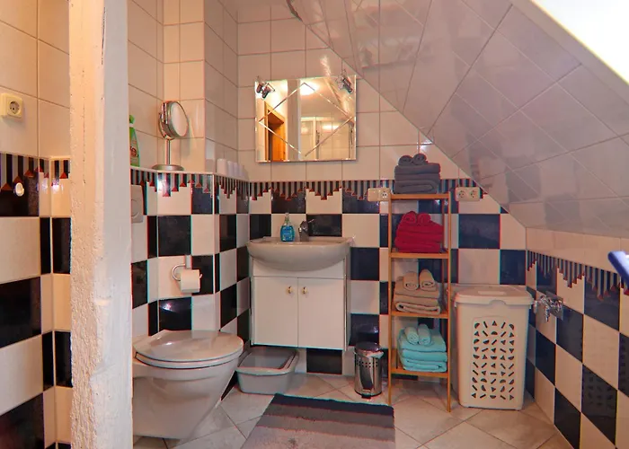 Landhauswohnung In Kroepelin Mit Grossem Garten Appartement Boldenshagen