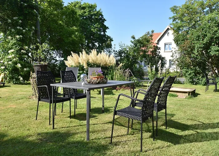 Landhauswohnung In Kroepelin Mit Grossem Garten *