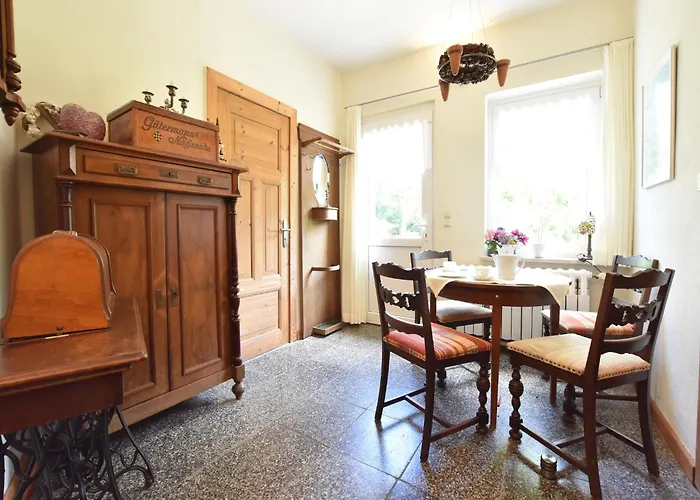 Appartement Landhauswohnung In Kroepelin Mit Grossem Garten *